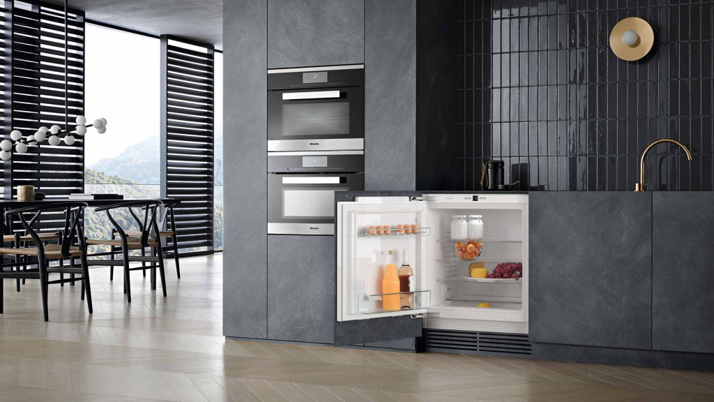 Что делать, если течёт встроенный холодильник Miele