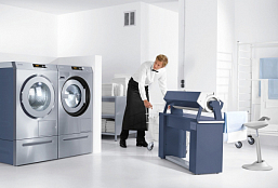 Цоколь с выдвижным ящиком Miele US6008
