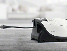 Пылесос Miele SGSP3 Complete C3 Jubilee белый лотос