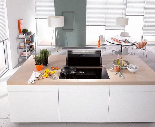 Индукционная варочная панель Miele KM6699-1 с витрины, новая preview 3