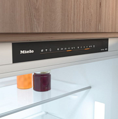 Встраиваемый холодильник Miele KFN 7934 D
