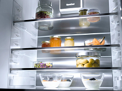 Встраиваемый холодильник Miele K 7777 C